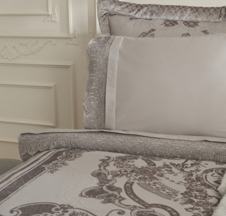 سرویس جهیزیه 8 پارچه کاراجاهوم Valeria Queen نقره ای karaca home